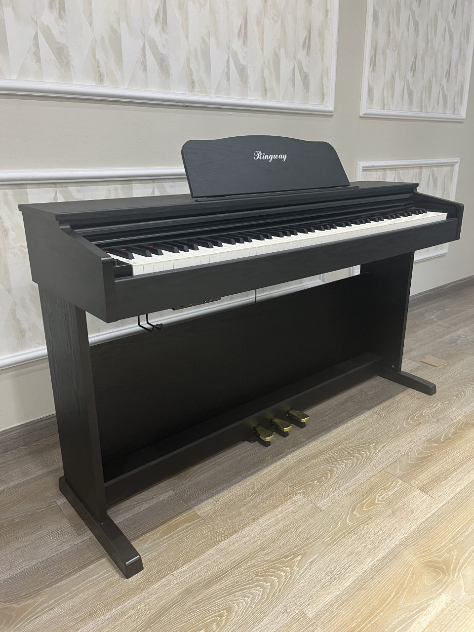 Ringway RP-220 88 Key Digital Piano Keyboard